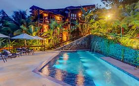Chocolate Hotel  5*